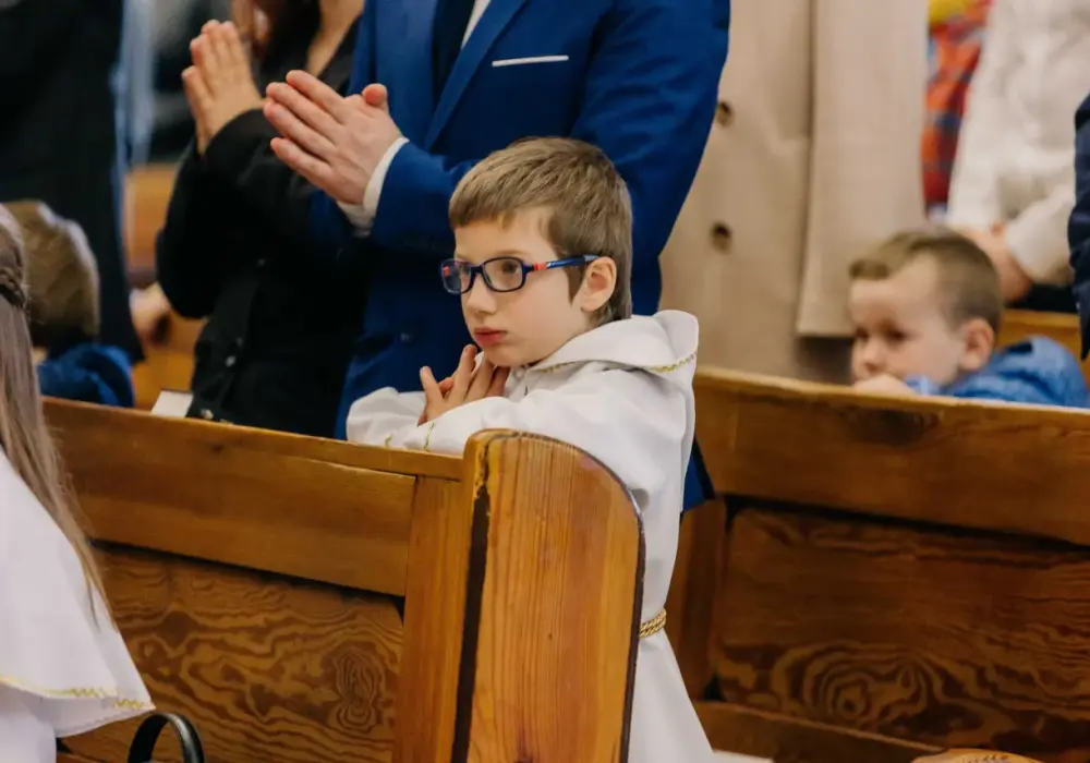 Pierwsza Komunia: Wiek, klasa i przygotowania wszystko, co musisz wiedzieć