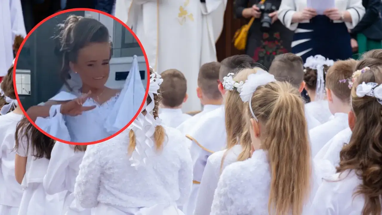 Uśmiechnięta dziewczynka w białej sukience, która klasa przystępuje do komunii? Widać ją w okręgu, podczas gdy inne dzieci czekają na uroczystość.